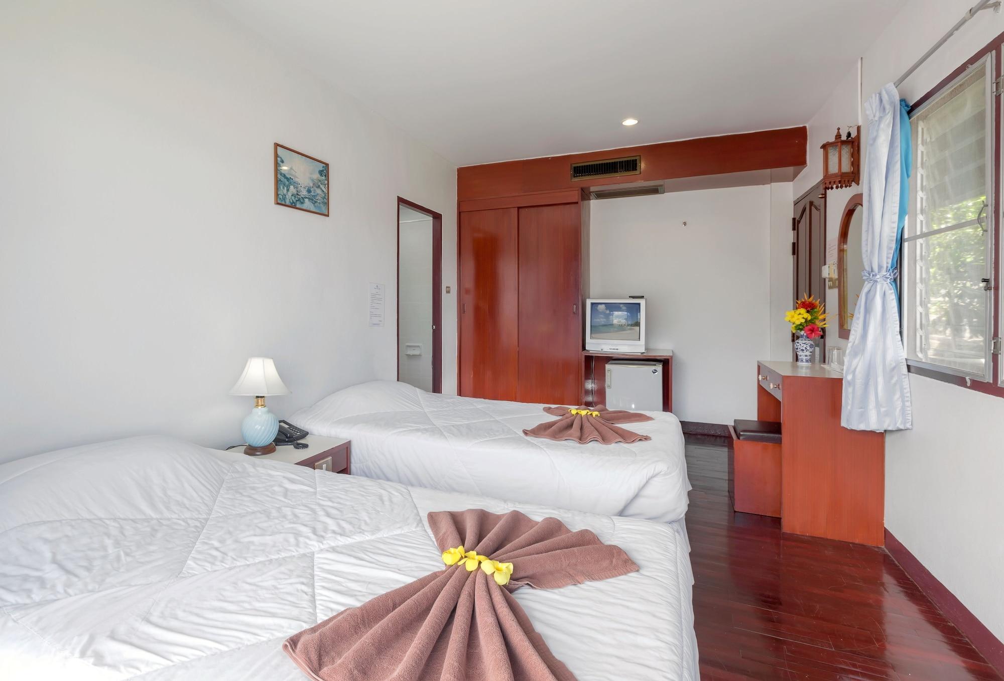 Khách sạn Royal Crown & Palm 3*