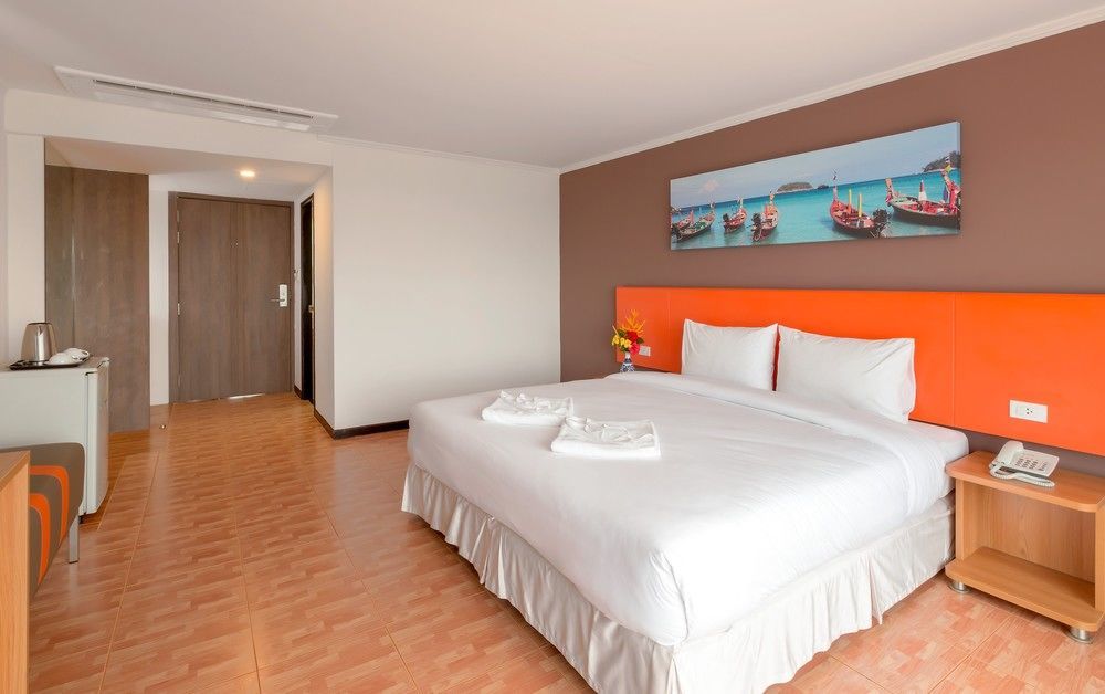 Khách sạn Royal Crown & Palm 3*