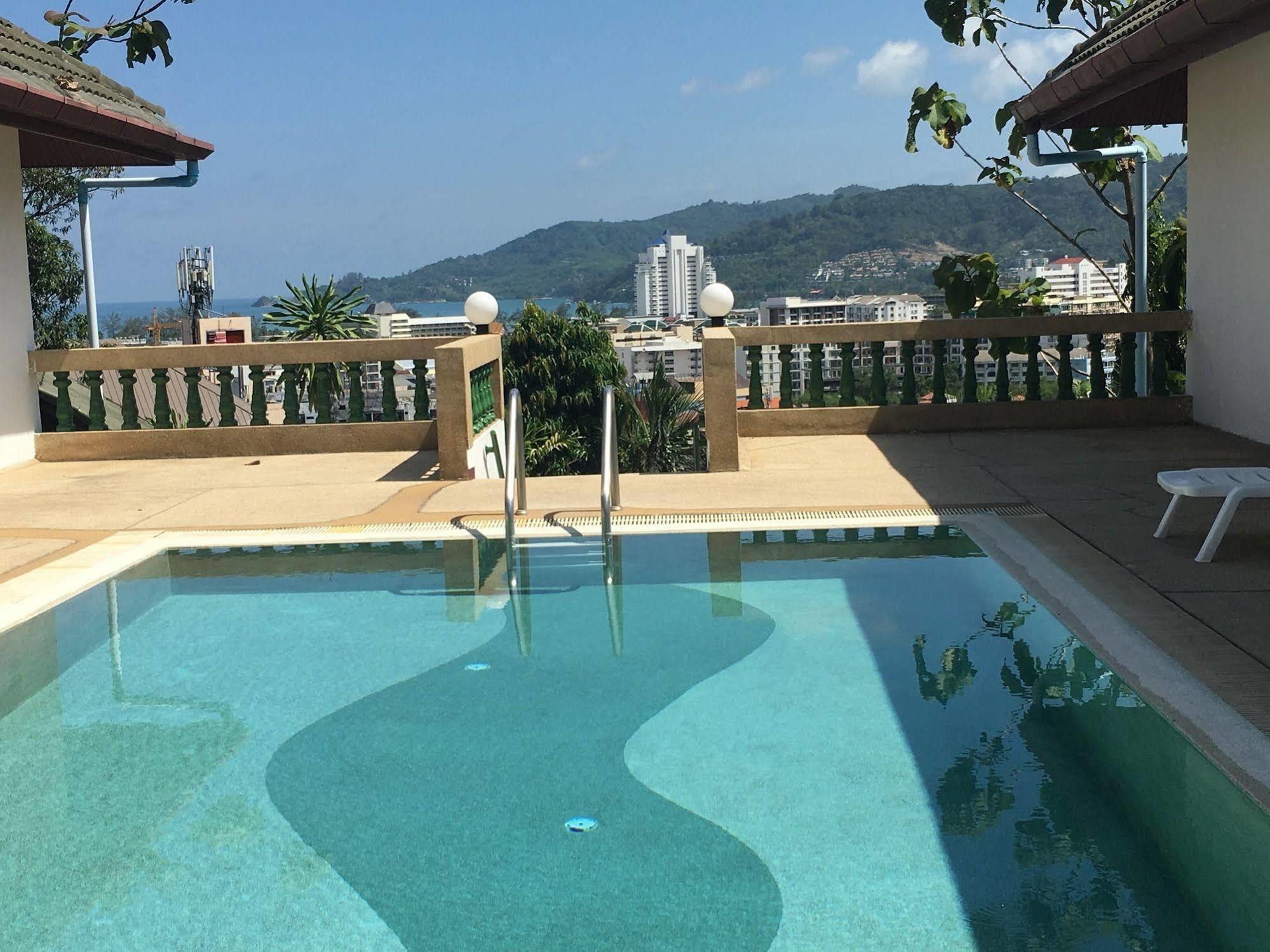 Royal Crown & Palm Khách sạn 3*