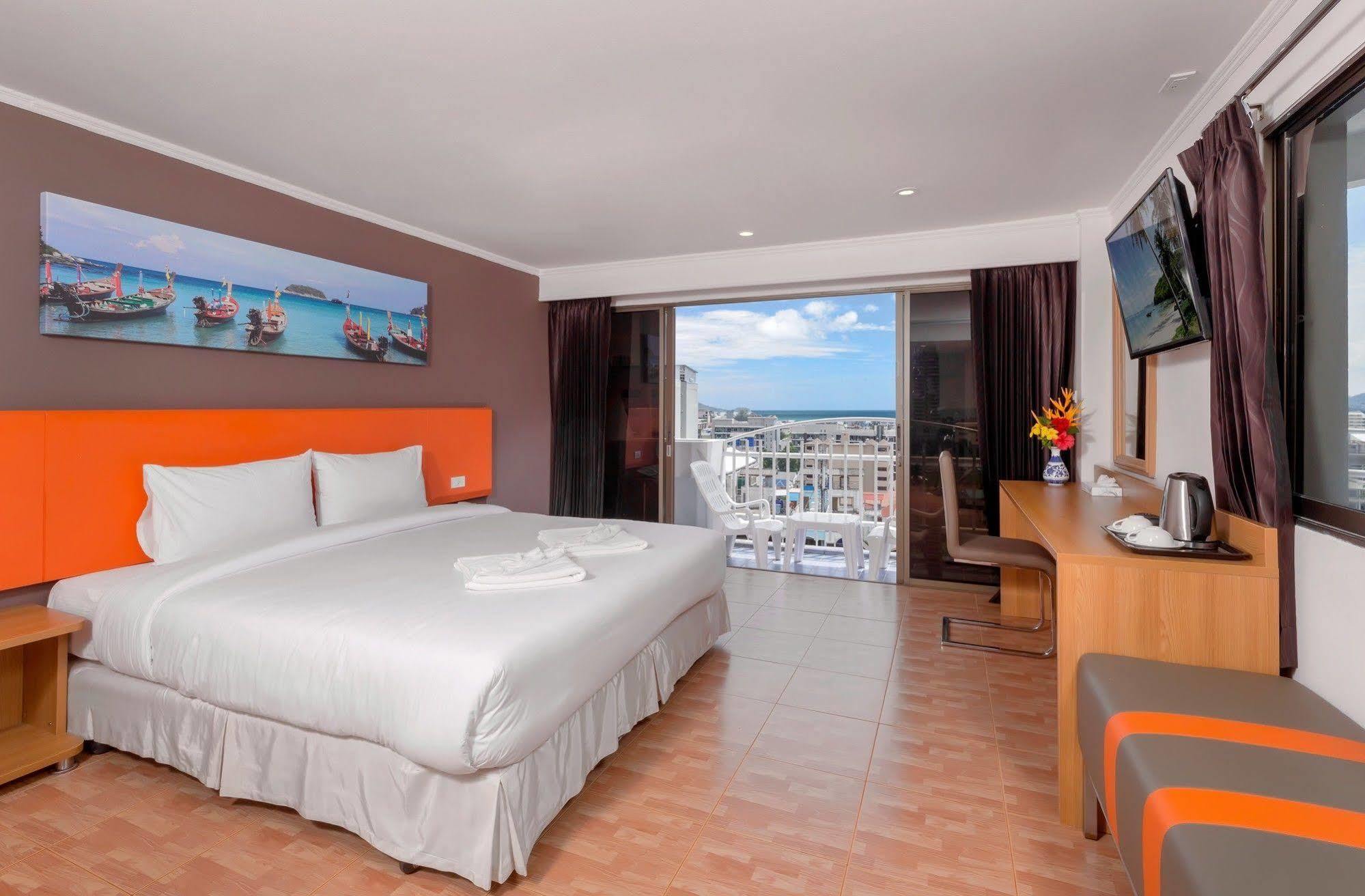 Khách sạn Royal Crown & Palm 3*