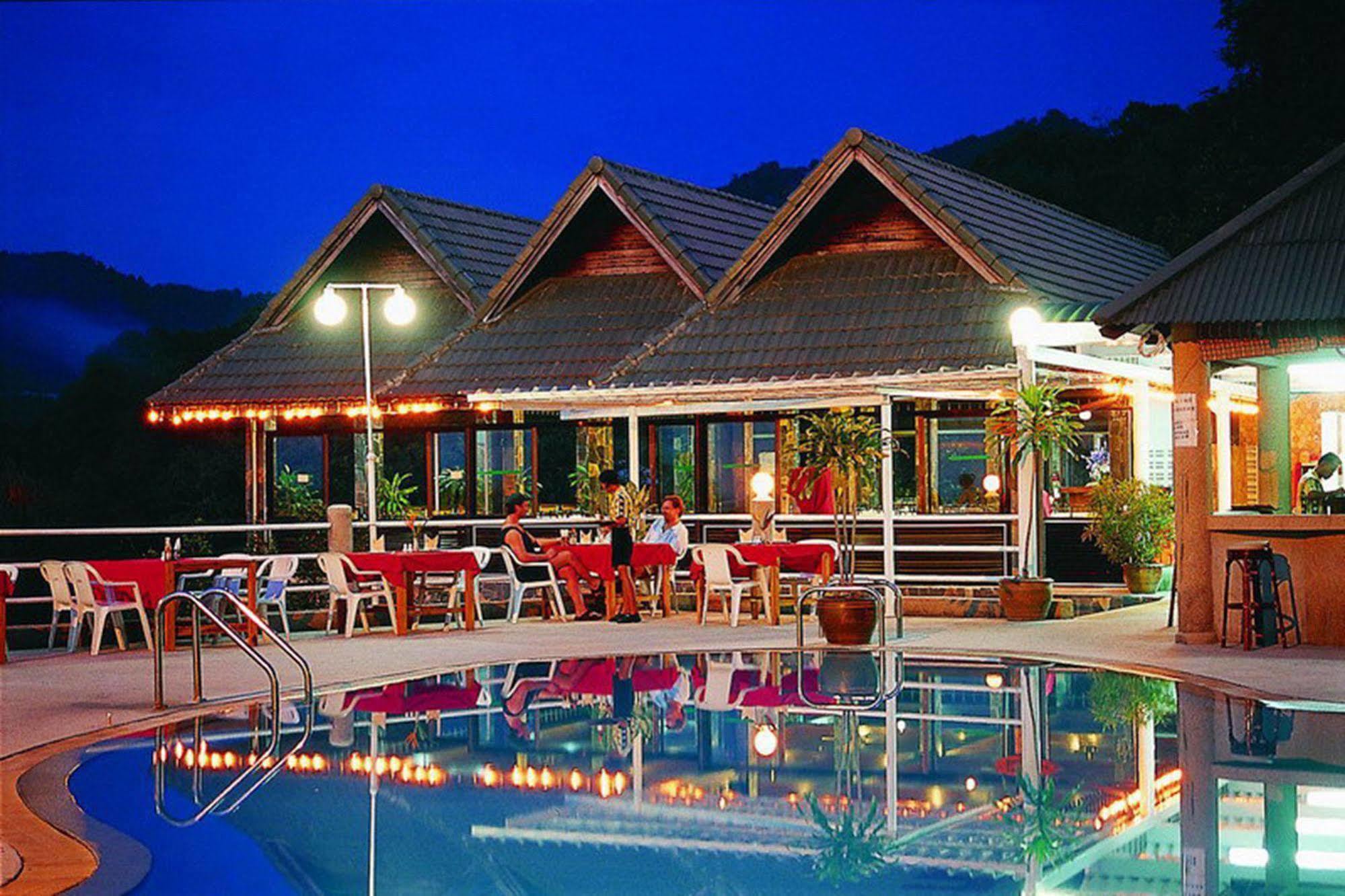 Khách sạn Royal Crown & Palm 3*