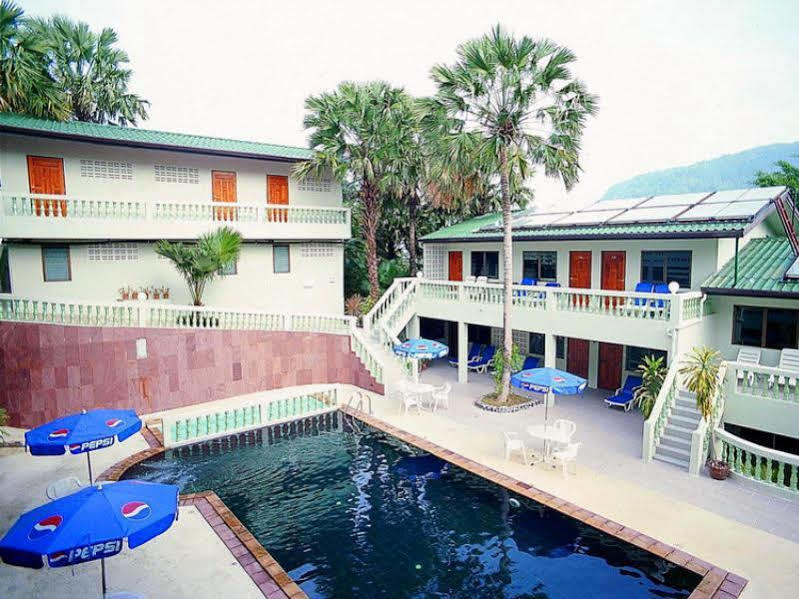 Khách sạn Royal Crown & Palm 3*